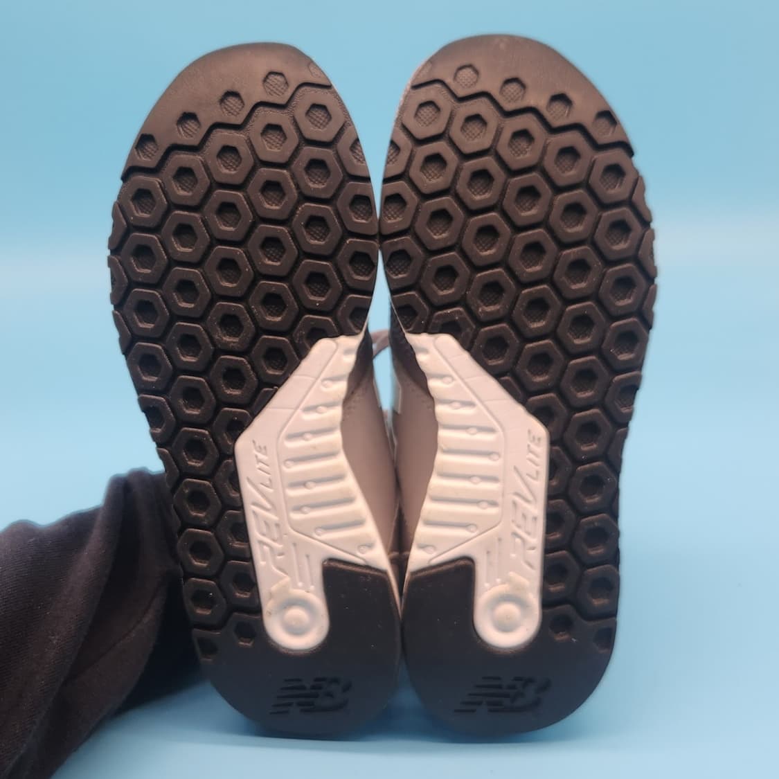 n 뉴발란스 247 여성운동화235 상품이미지3