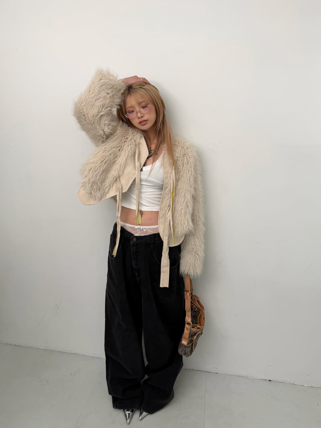 리본 디테일 퍼 자켓  상품이미지1