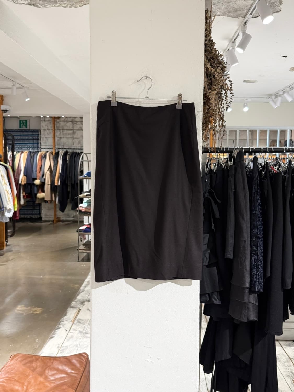 질샌더 딥 브라운 버진 울 백 슬릭 미디 스커트 상품이미지1