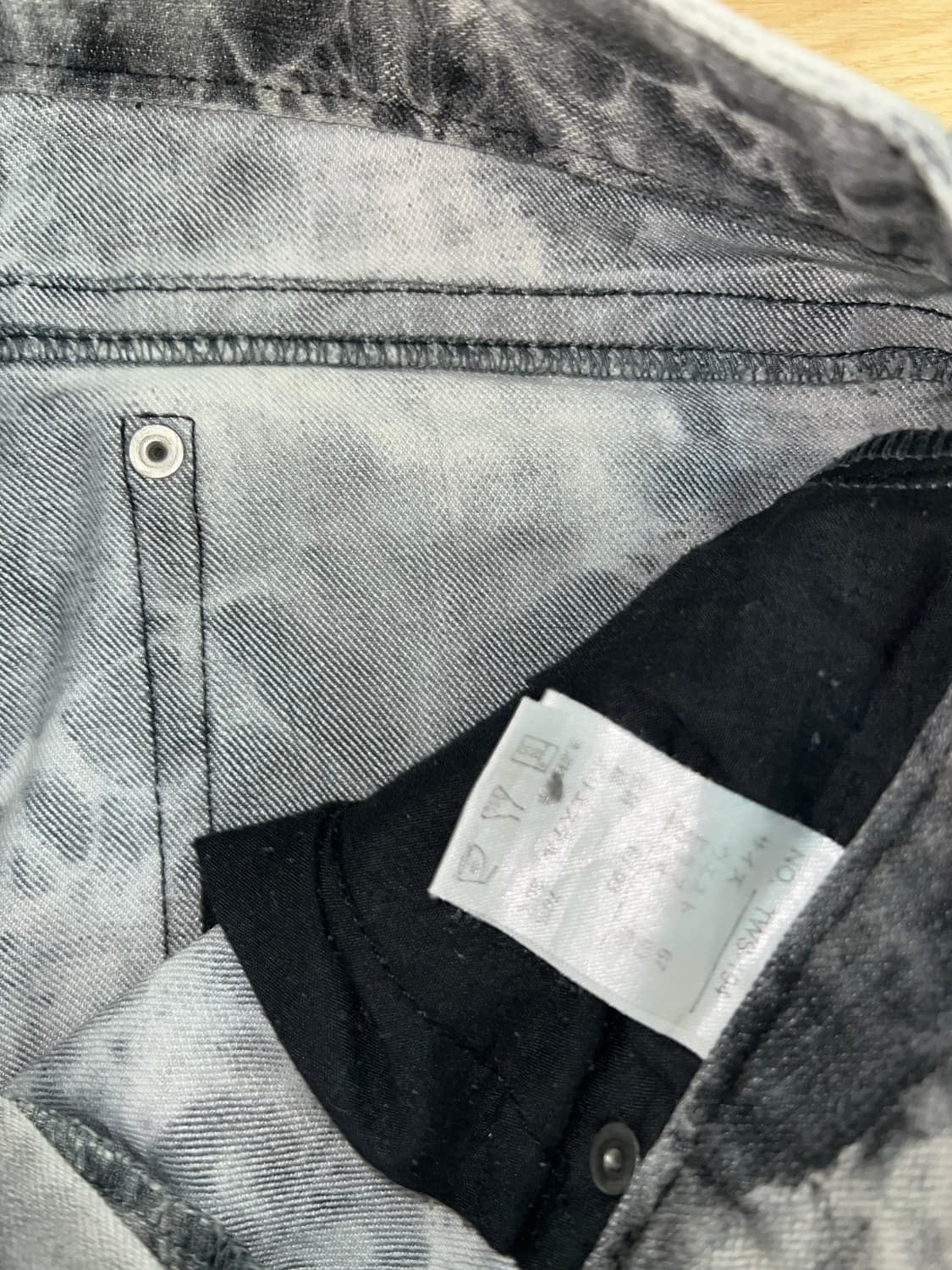 Dosch Washed Distressed Denim 상품이미지6