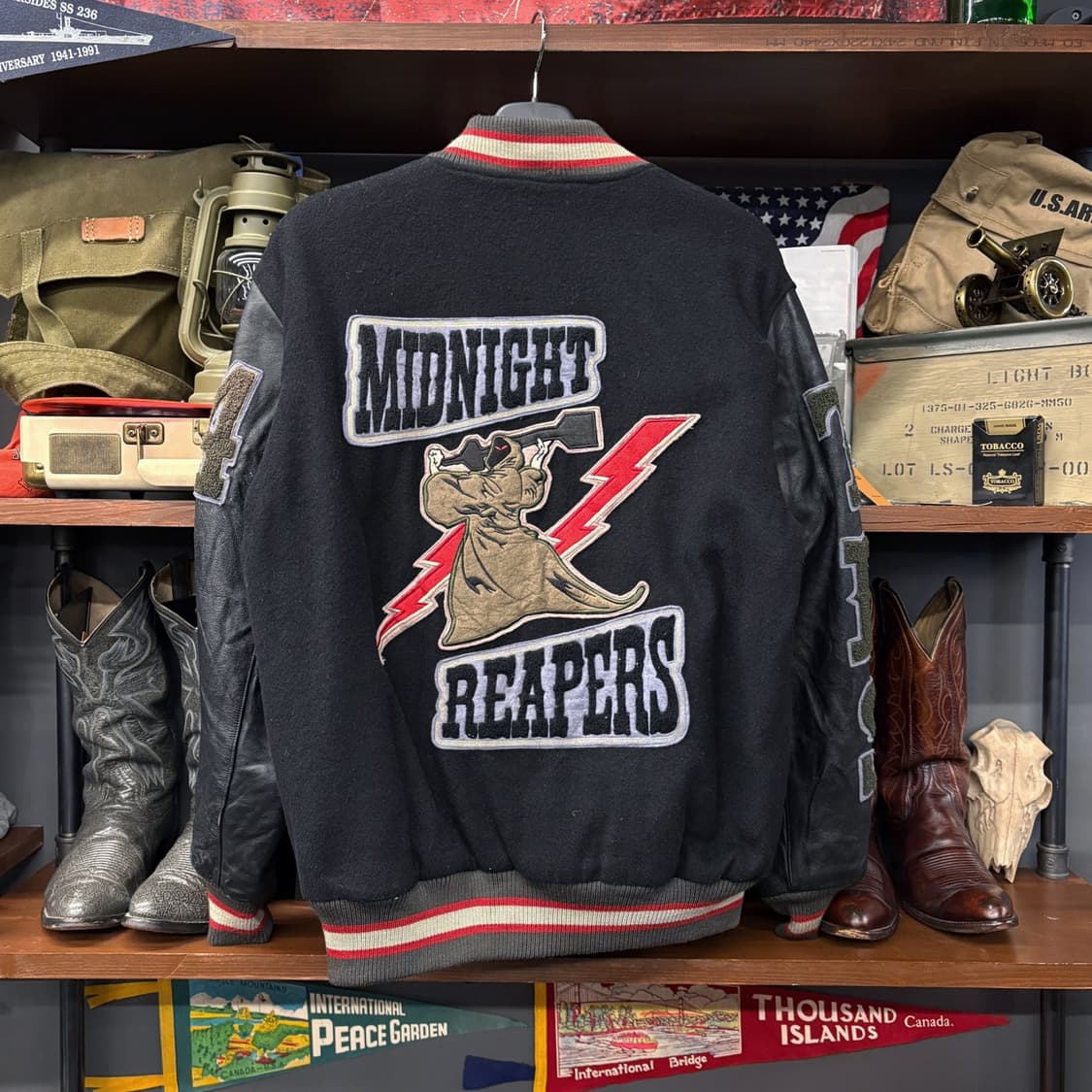 90s 아비렉스 나이트스태커즈 엠브로이드 레더 바시티자켓 N453 상품이미지2