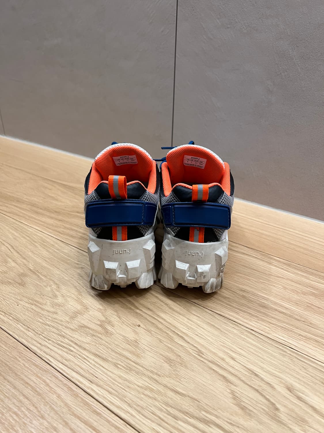 준지 2019 볼륨 트레이너3 - 41 (260) 스니커즈 상품이미지3