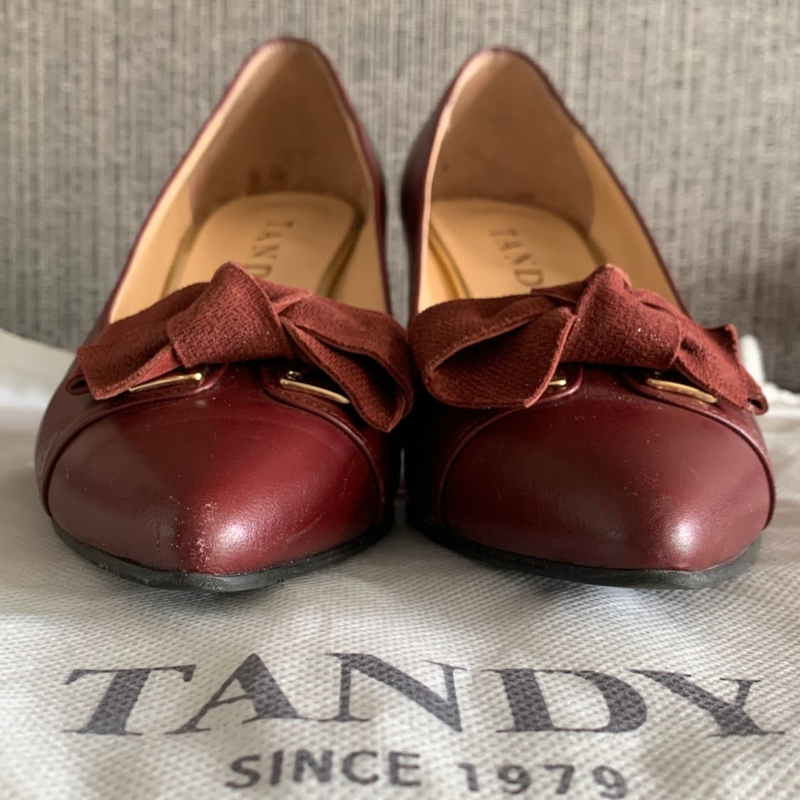 탠디 TANDY 와인 리본 펌프스 가죽 구두 235 굽높이 6.5cm 상품이미지2