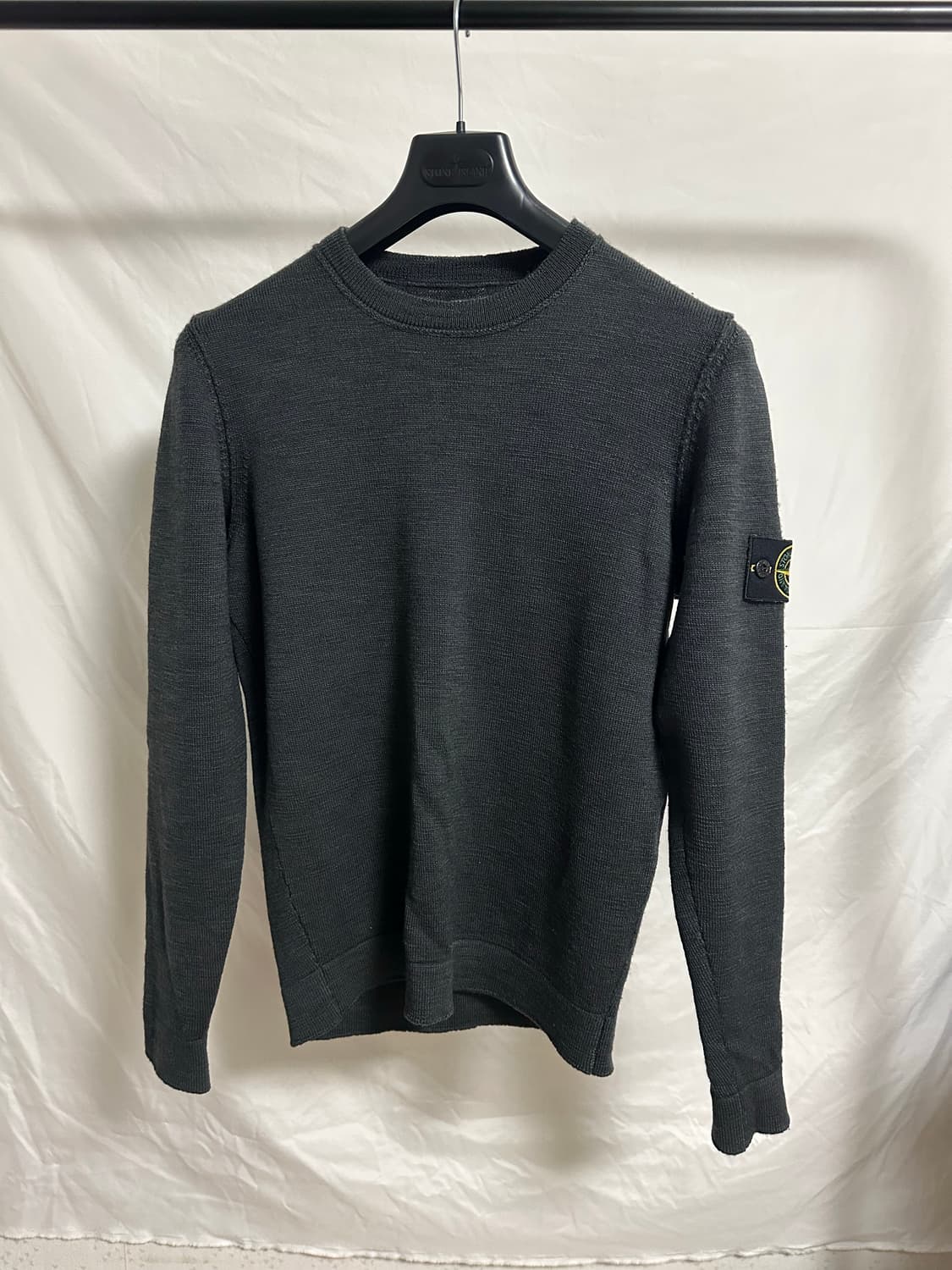 스톤아일랜드 연블랙 니트 (S) 상품이미지1