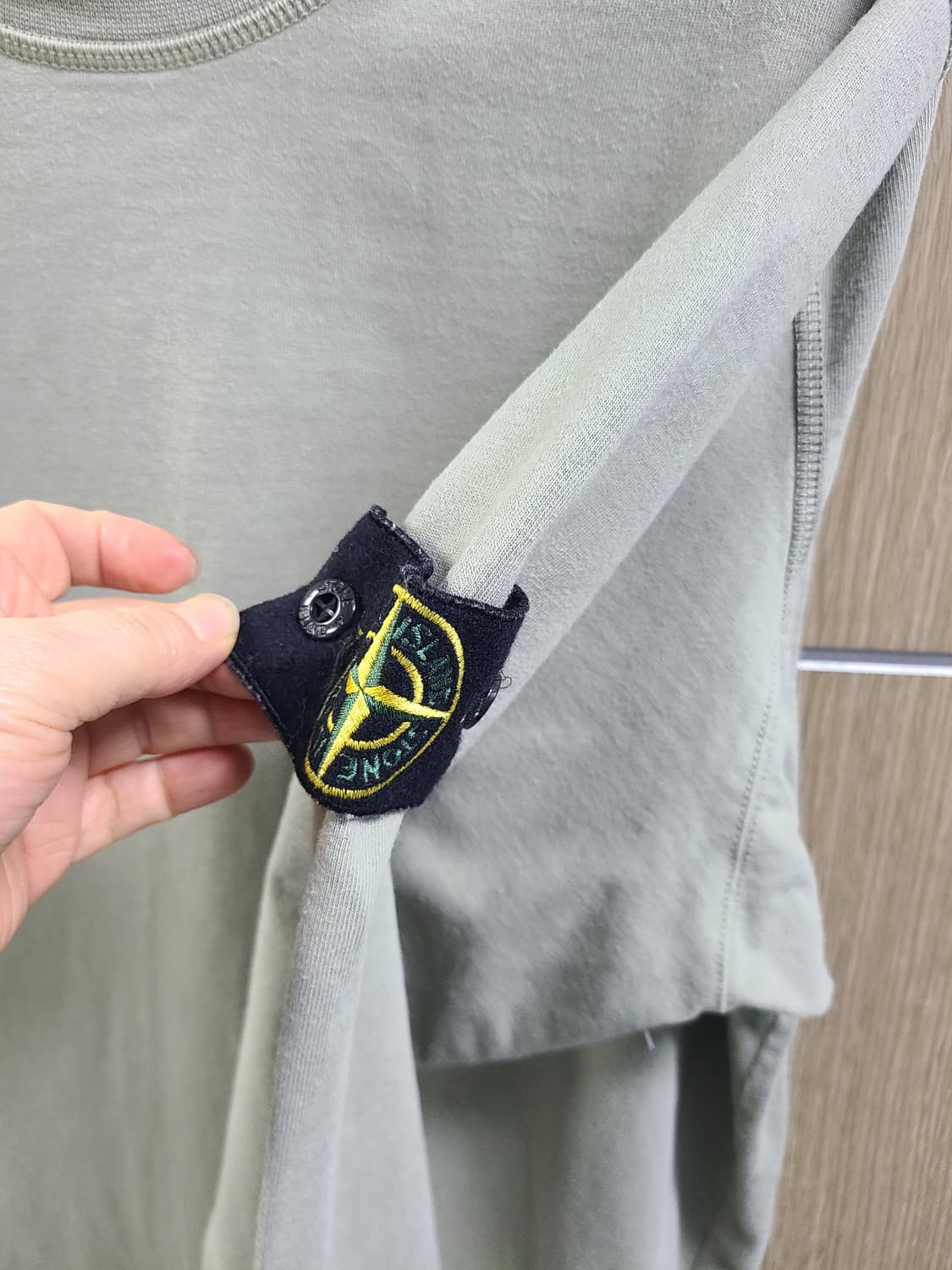 스톤아일랜드 와펜 롱슬리브 xl 상품이미지3