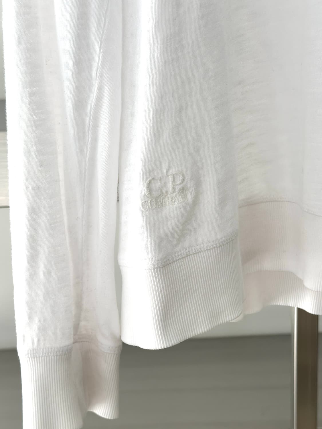 C.P컴퍼니 렌즈와펜 나일론 포켓 화이트 맨투맨  상품이미지8