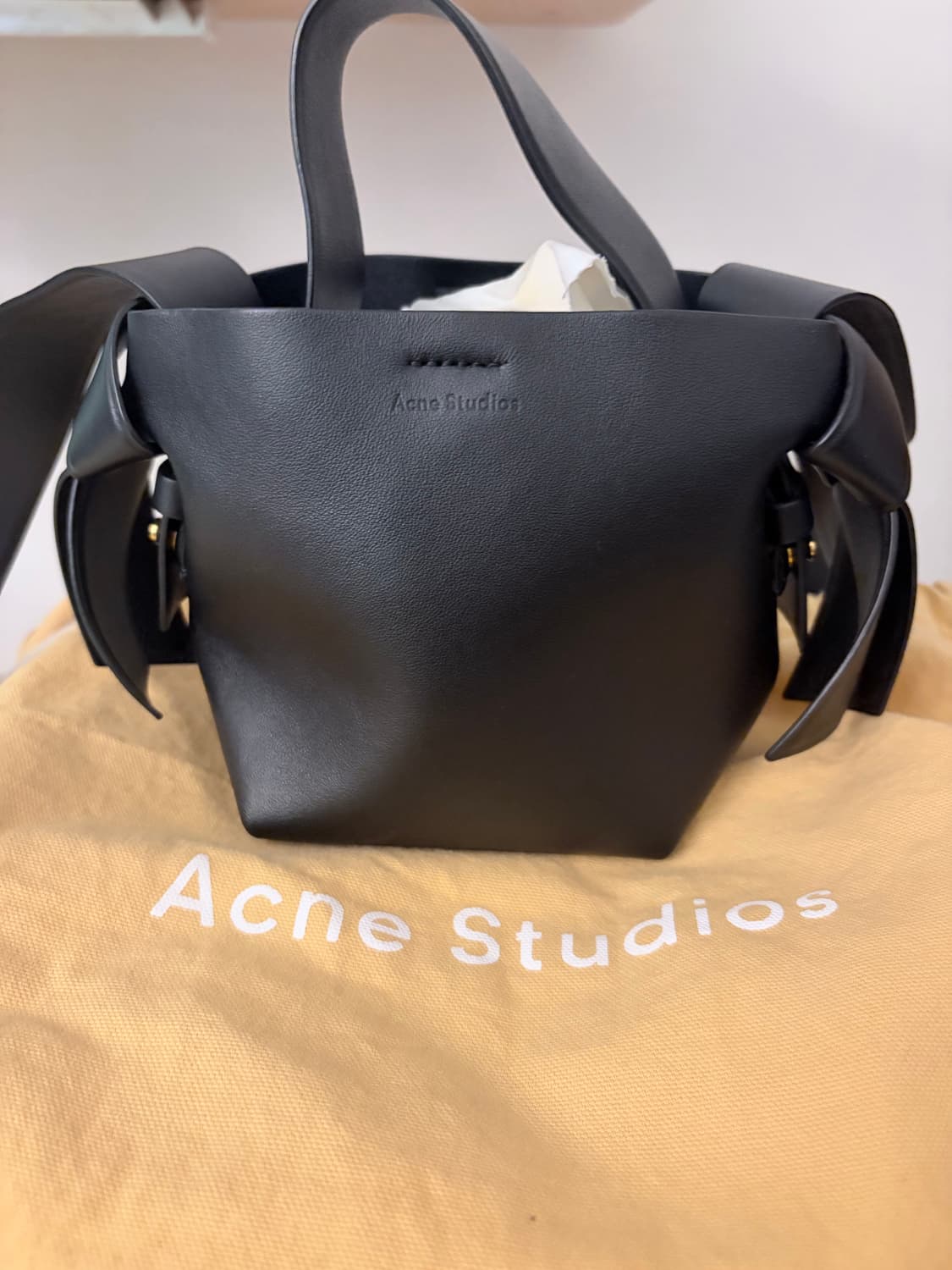 (정품)아크네 무스비 블랙 미니백  상품이미지1