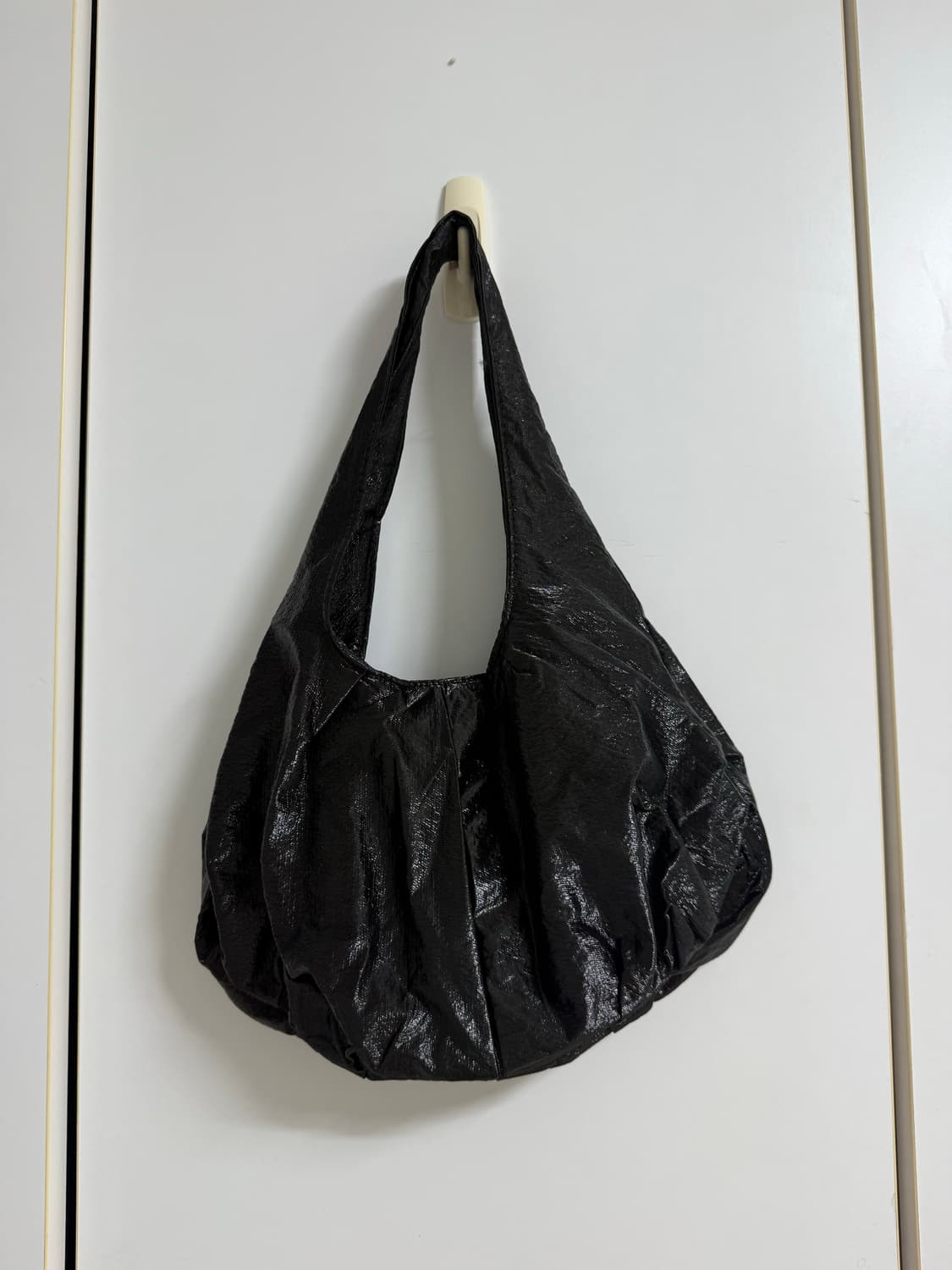 오타이 Rustling Glossy bag 블랙 상품이미지3