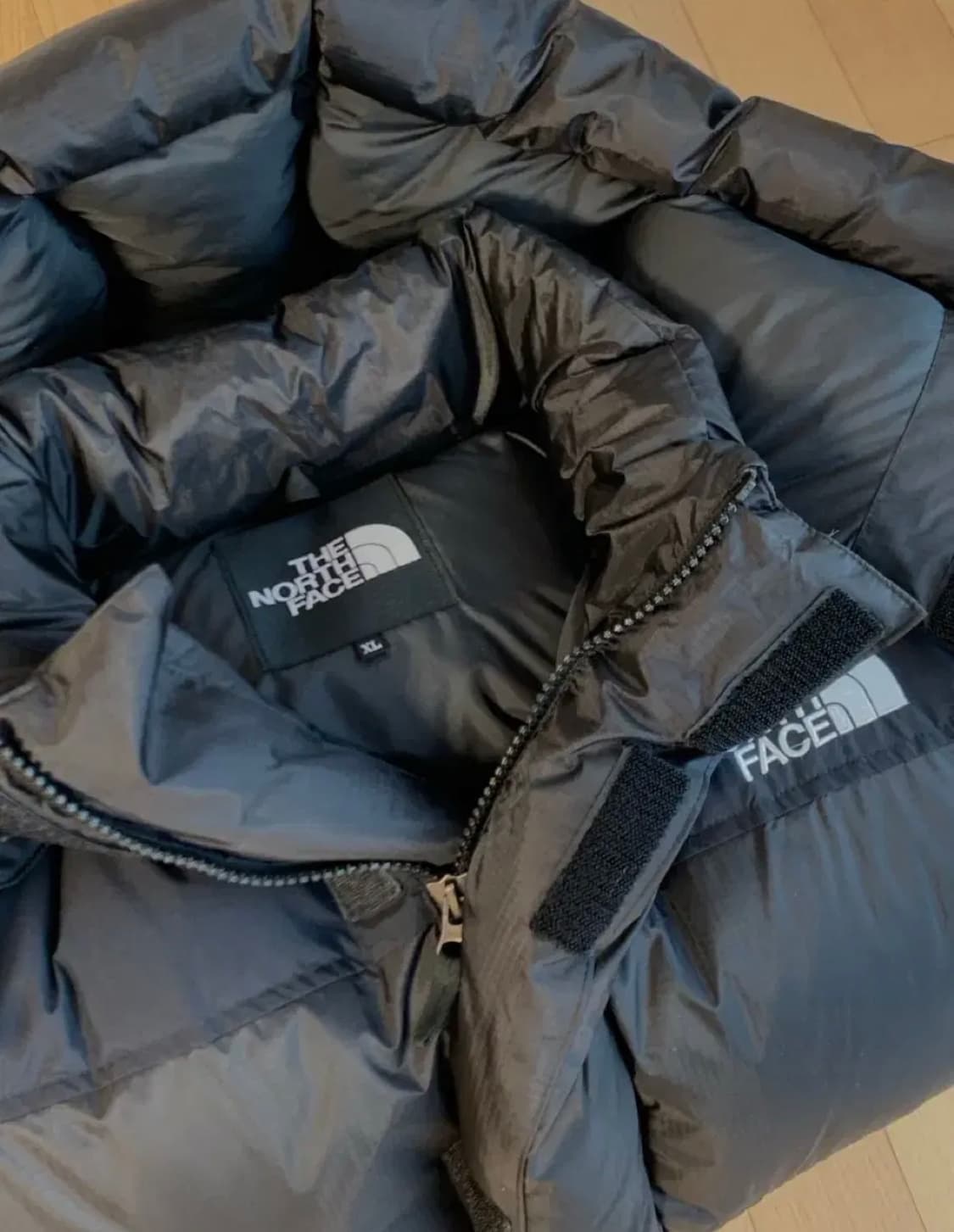 노스페이스 힘다운 패딩(일본판) 블랙 XL 상품이미지5