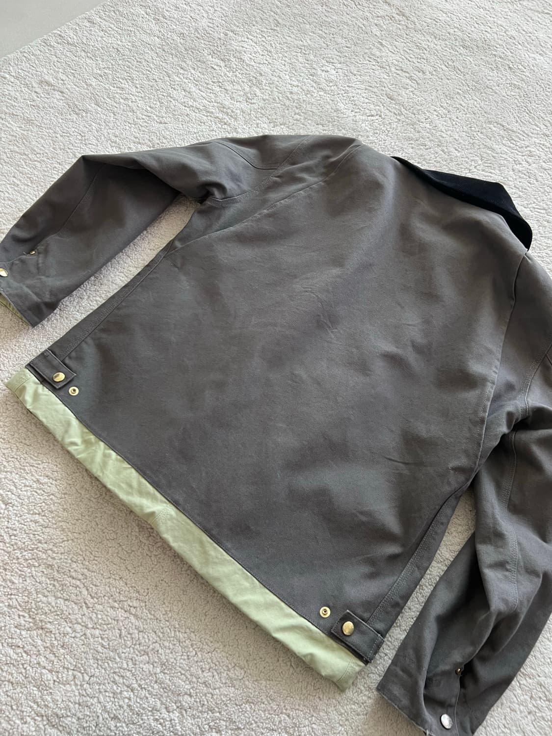 사카이 x 칼하트 리버서블 워크 자켓 상품이미지9