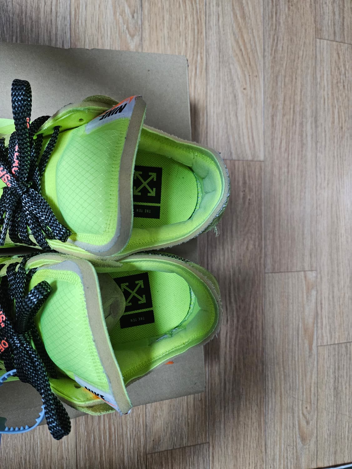 (275) 나이키 x 오프화이트 에어포스 1 로우 V2 볼트 상품이미지6