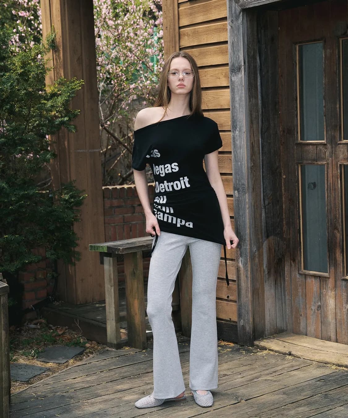 플리즈노팔로우 사라 레터링 셔링 탑 블랙 상품이미지1