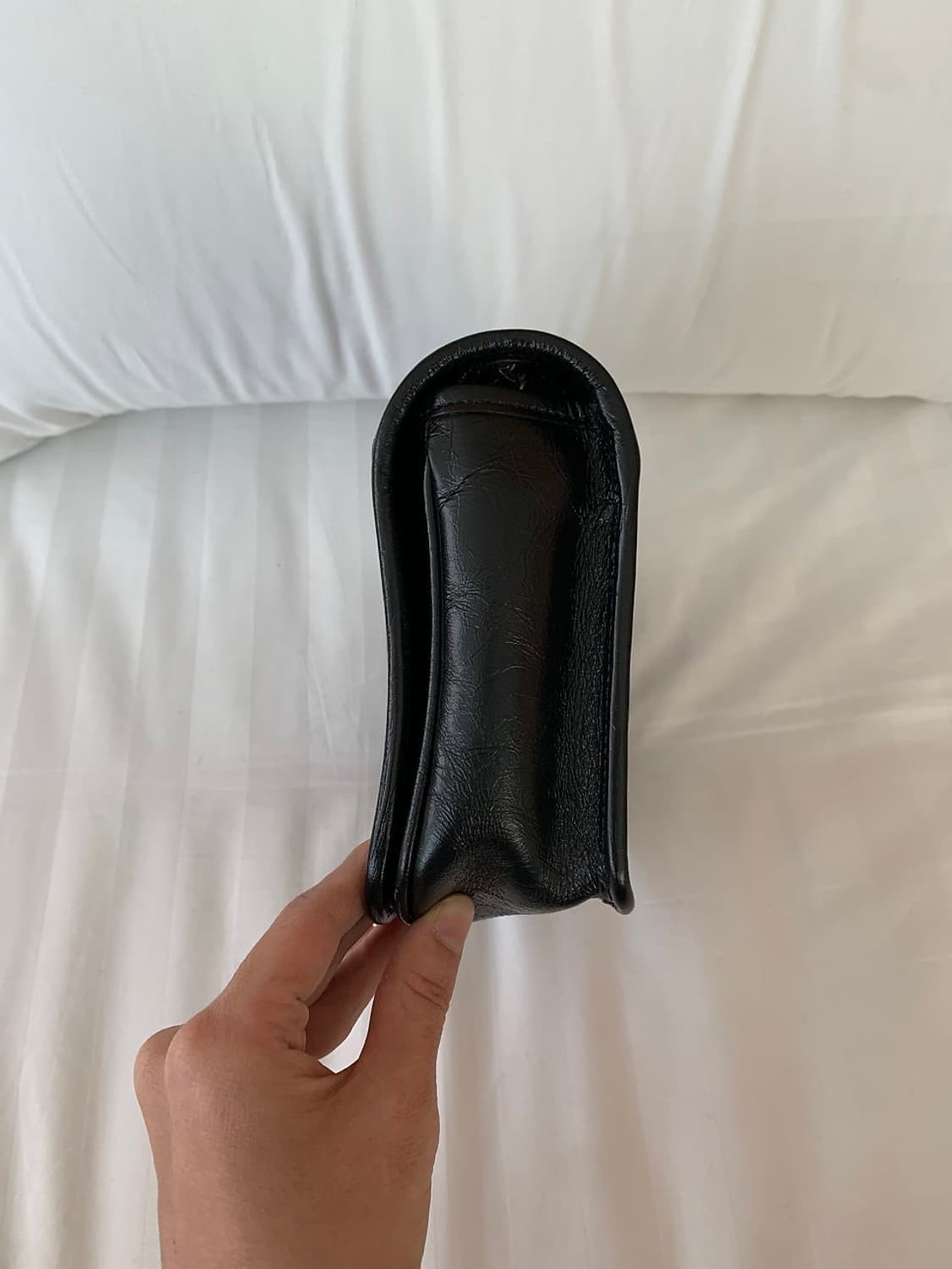 입생로랑 니키 체인 월렛백 상품이미지6