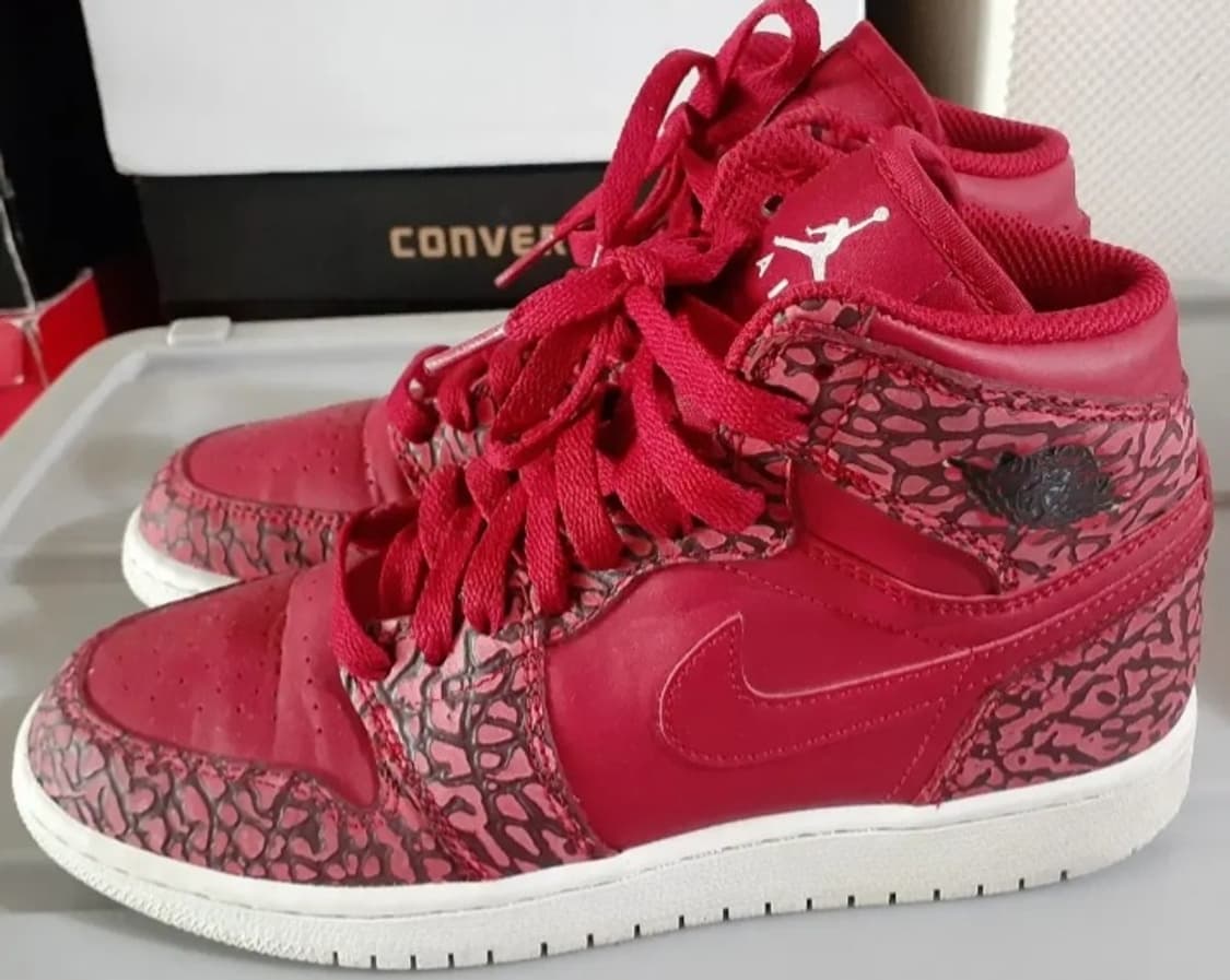 나이키 에어 조던1 레트로 하이 엘리펀트 상품이미지1