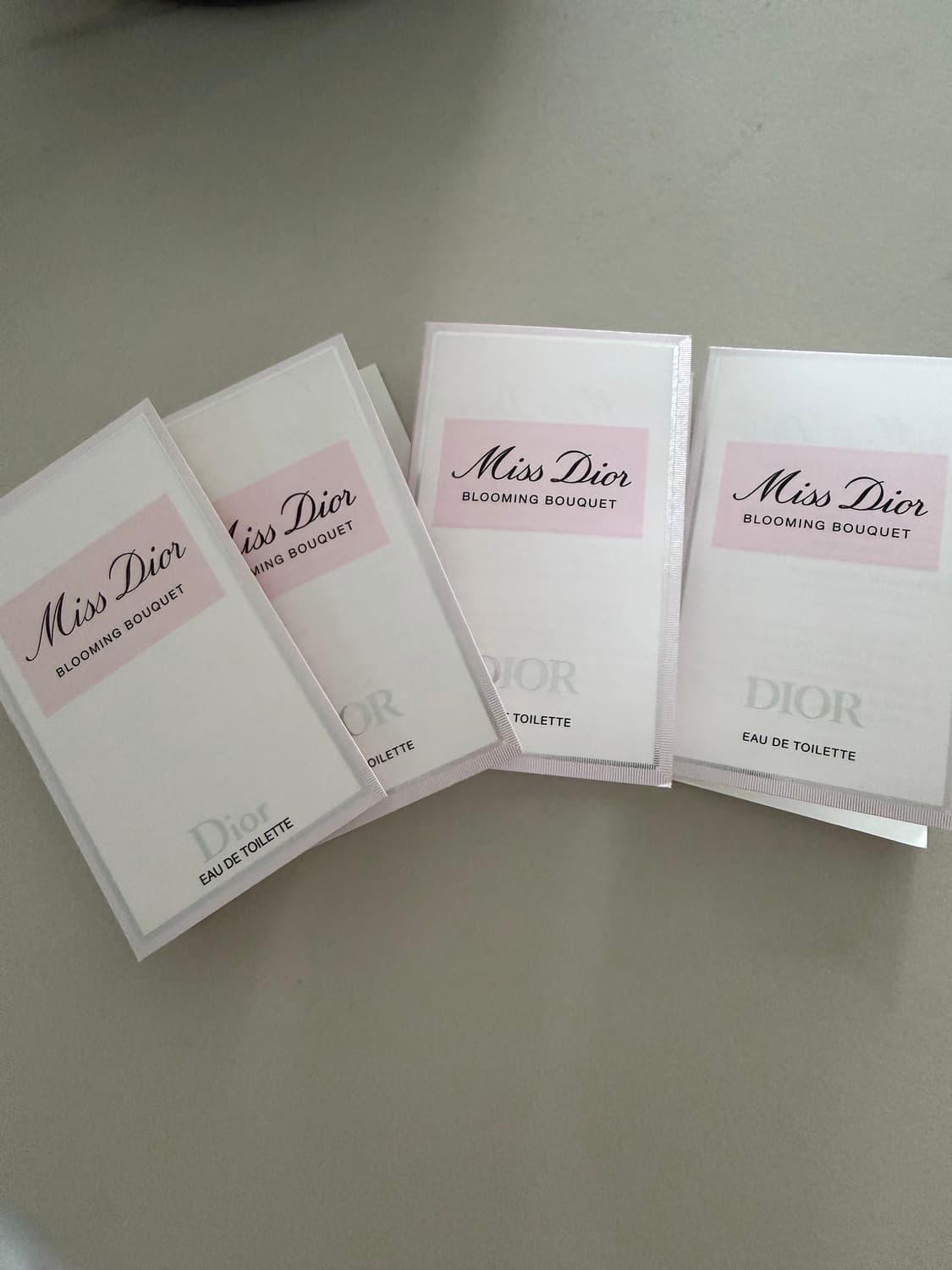 일괄 미스 디올 블루밍부케 1ml 4개 상품이미지1