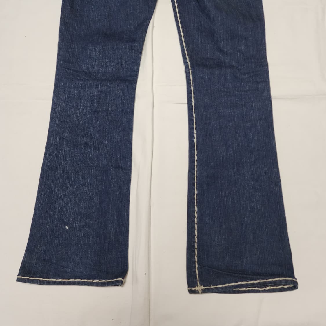 트루릴리젼 BECKY SUPER T Y2K 스티치 세미 부츠컷 데님팬츠
 상품이미지4