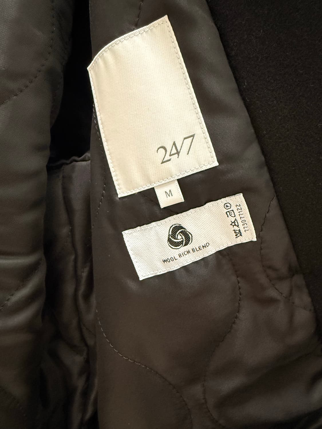 24/7 블랙 울 바시티 자켓 m사이즈 상품이미지2