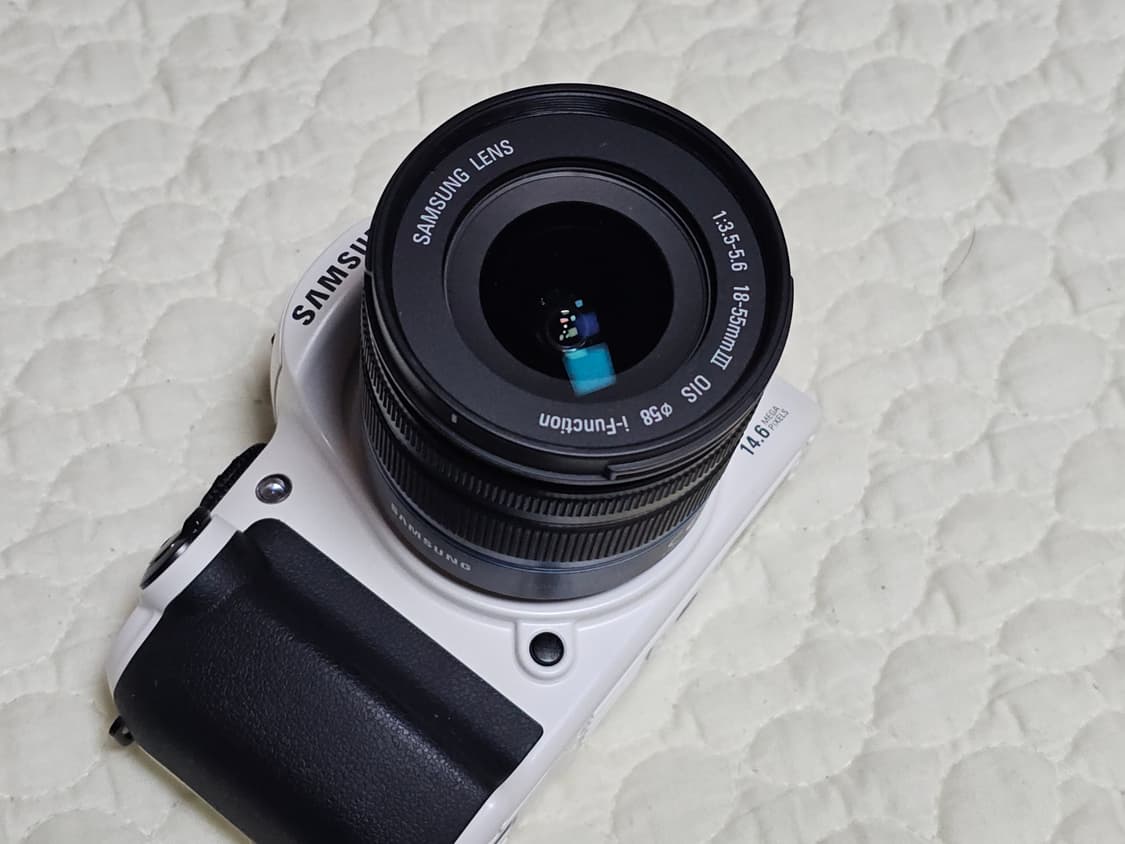 삼성 NX10 미러리스 카메라 화이트 박스 세트 상품이미지10
