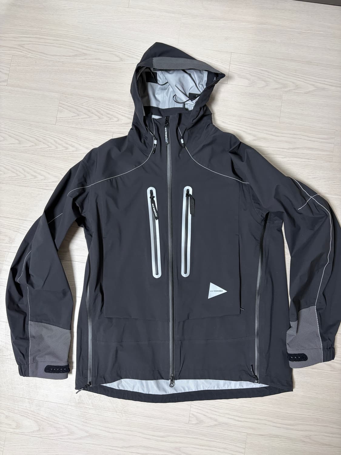 and wander 앤드원더 퍼텍스쉴드 레인자켓 블랙 L사이즈 상품이미지1