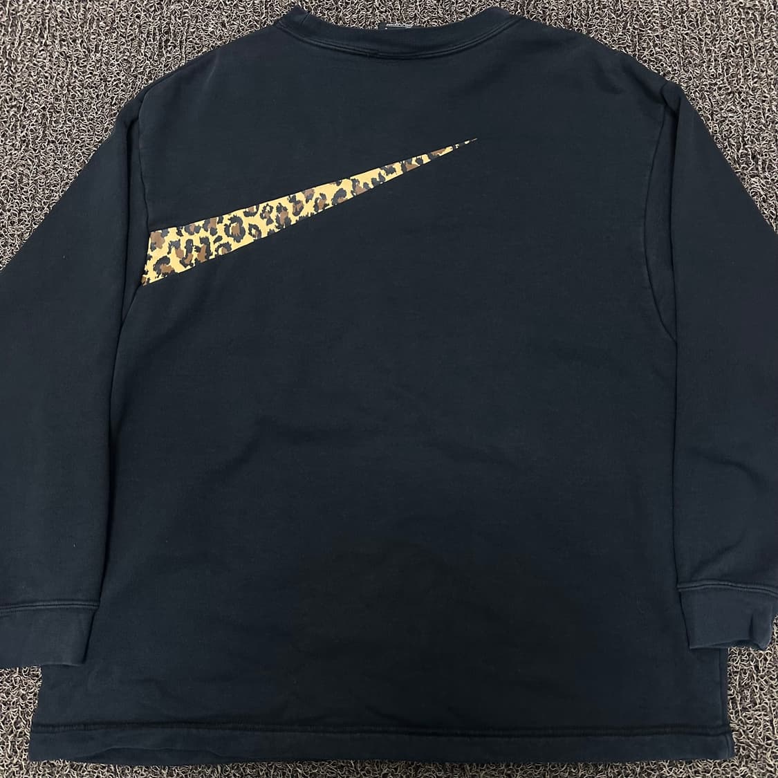 NIKE 나이키 스우시 호피 맨투맨 블랙 L 상품이미지6