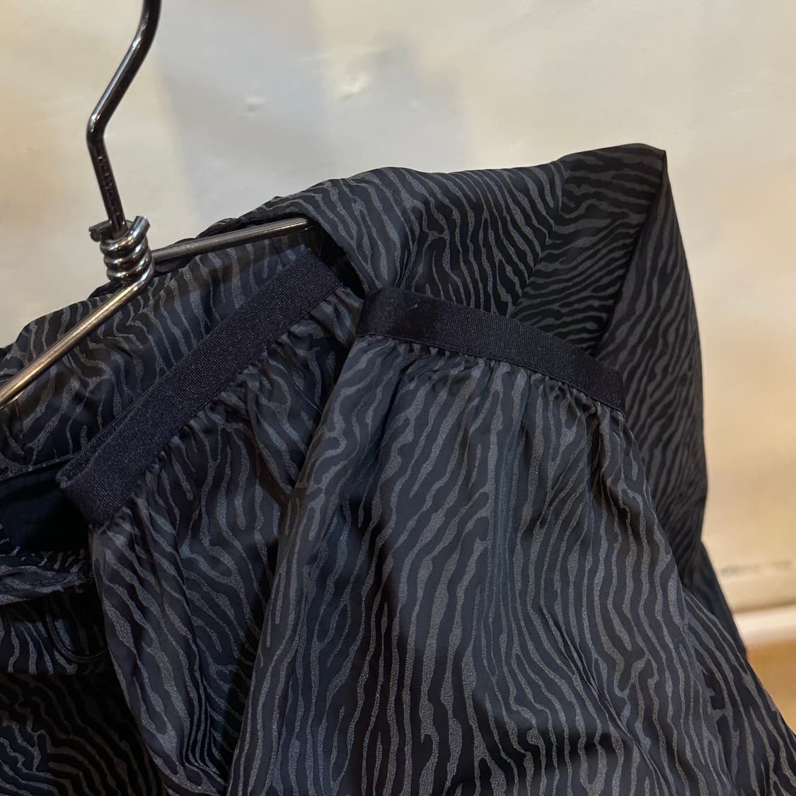 나이키 블랙 패턴 바람막이 후드 집업 M 상품이미지4