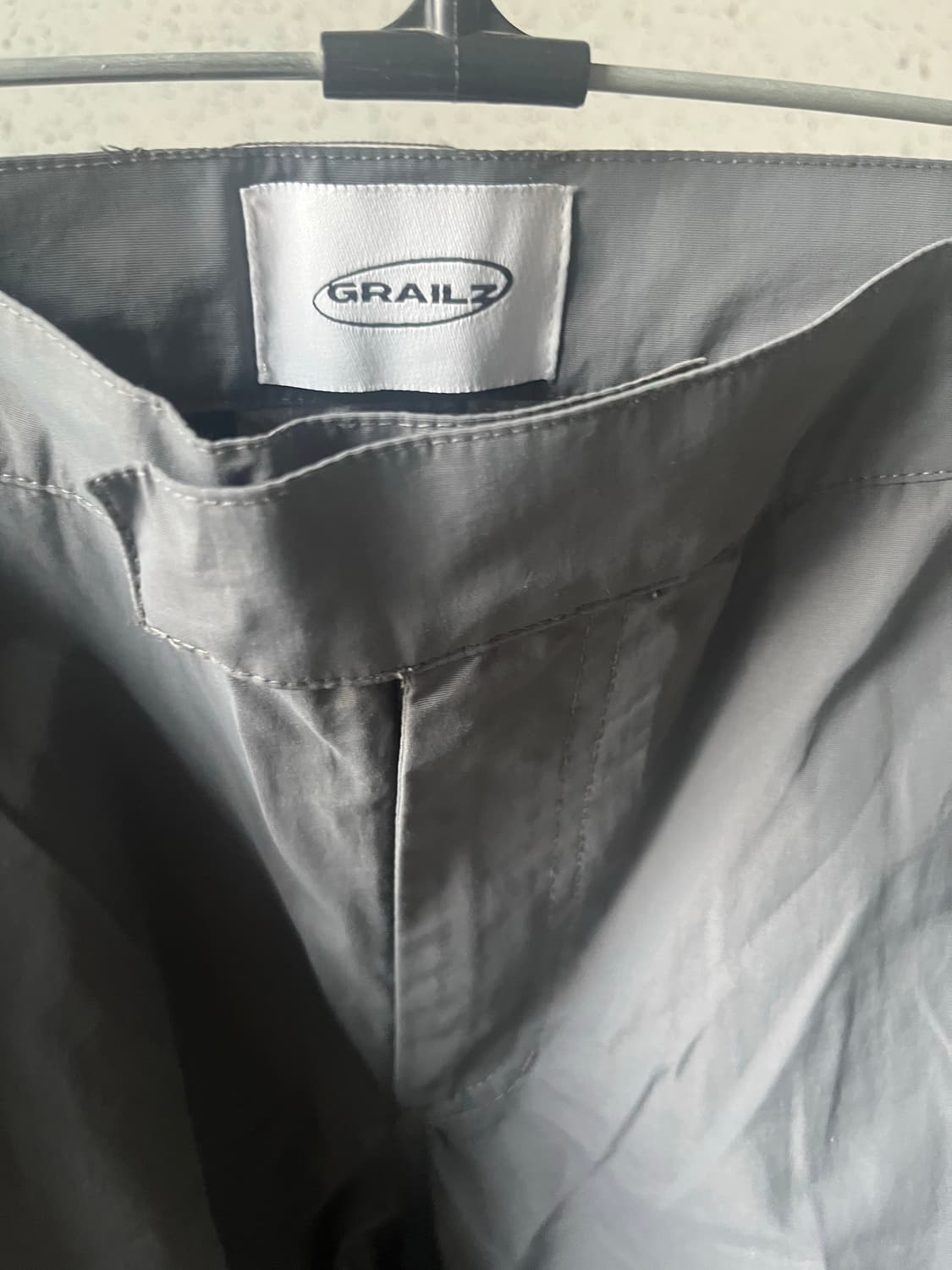 그래일즈 핀턱 나일론 팬츠 2 상품이미지3