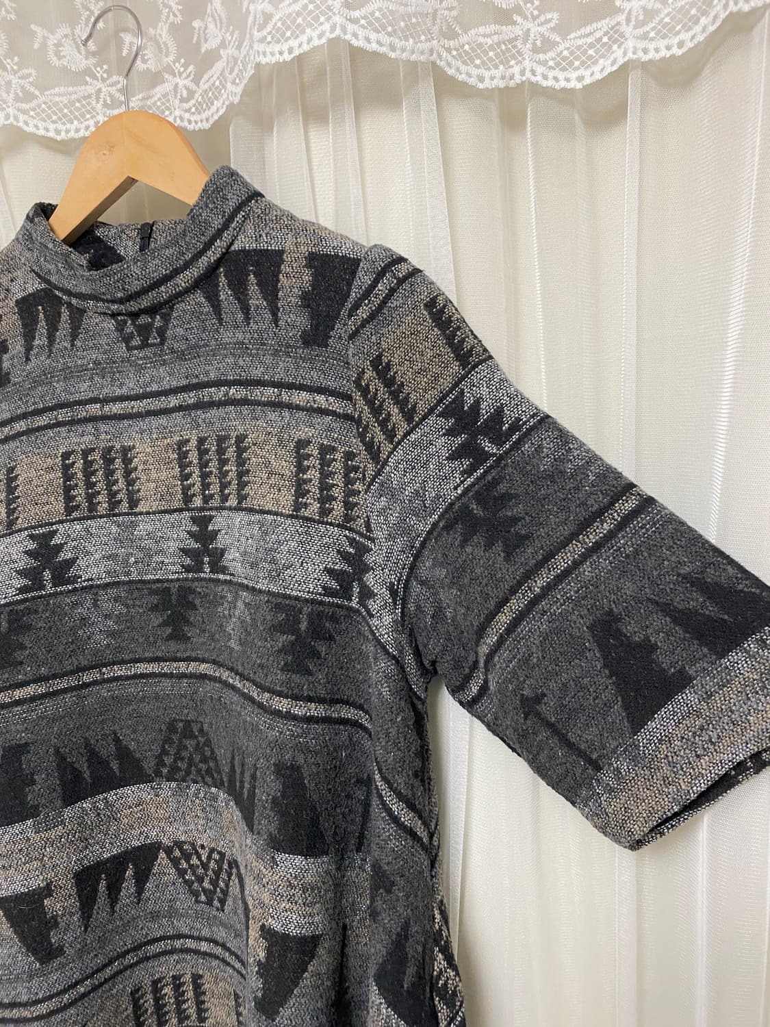 Gray High Neck Geometric Mini Dress 상품이미지4