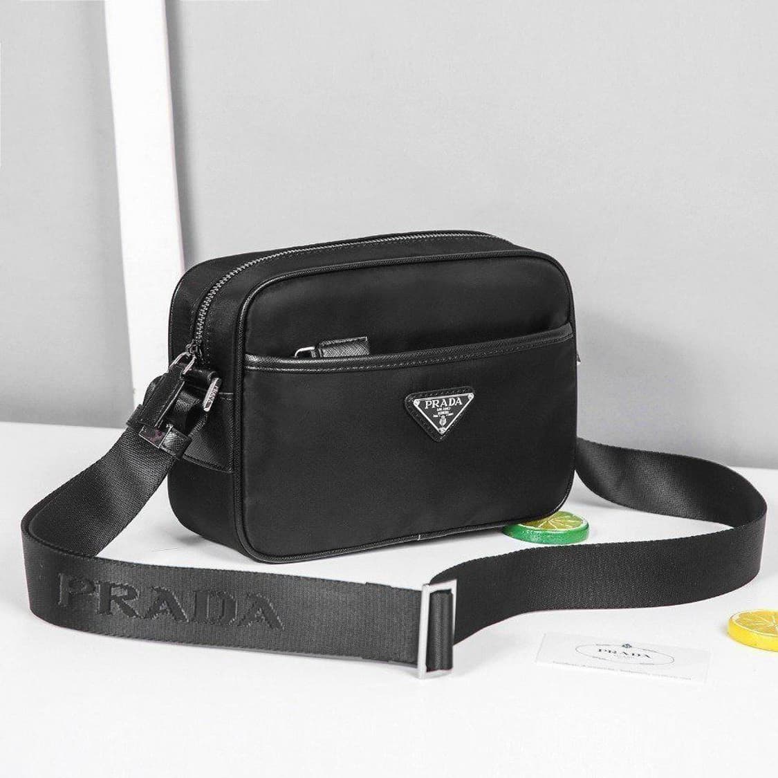 프라다(Prada)의 리나일론(Re-Nylon) 숄더백 상품이미지3