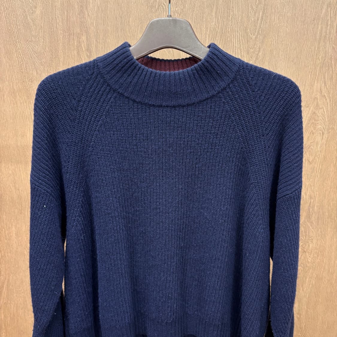 폴스미스 울 하프넥 긴팔 니트 무지 디테일 레귤러핏 퍼플 상품이미지4