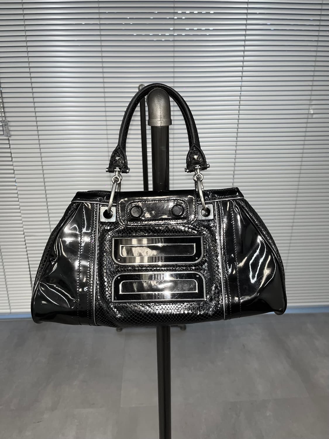Guess Anamel Handbag 상품이미지1