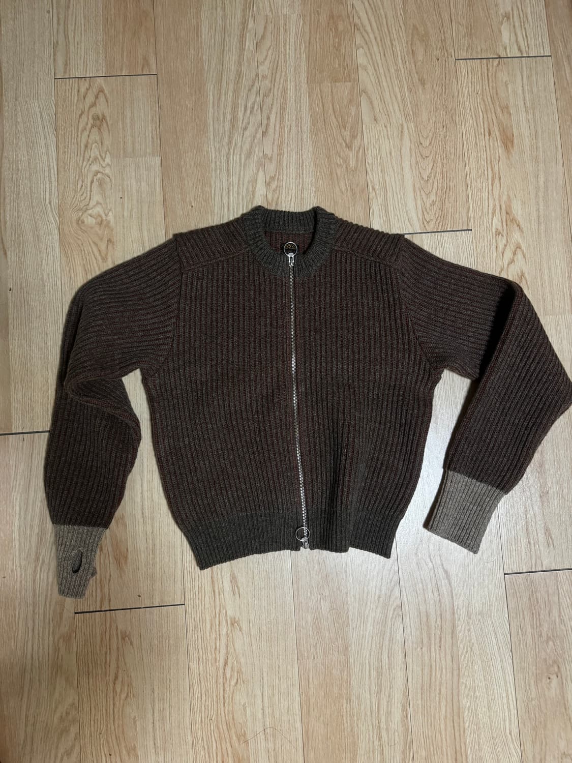 캐피탈 집업 상품이미지1