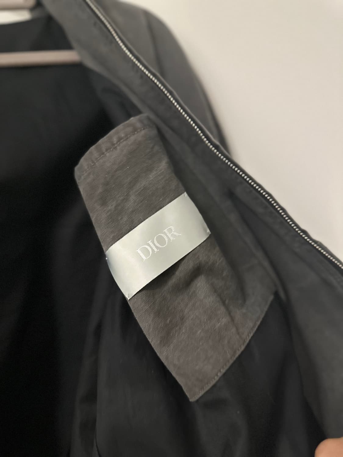 디올 꾸뛰르 자수 로고 데님 후드 재킷 상품이미지3