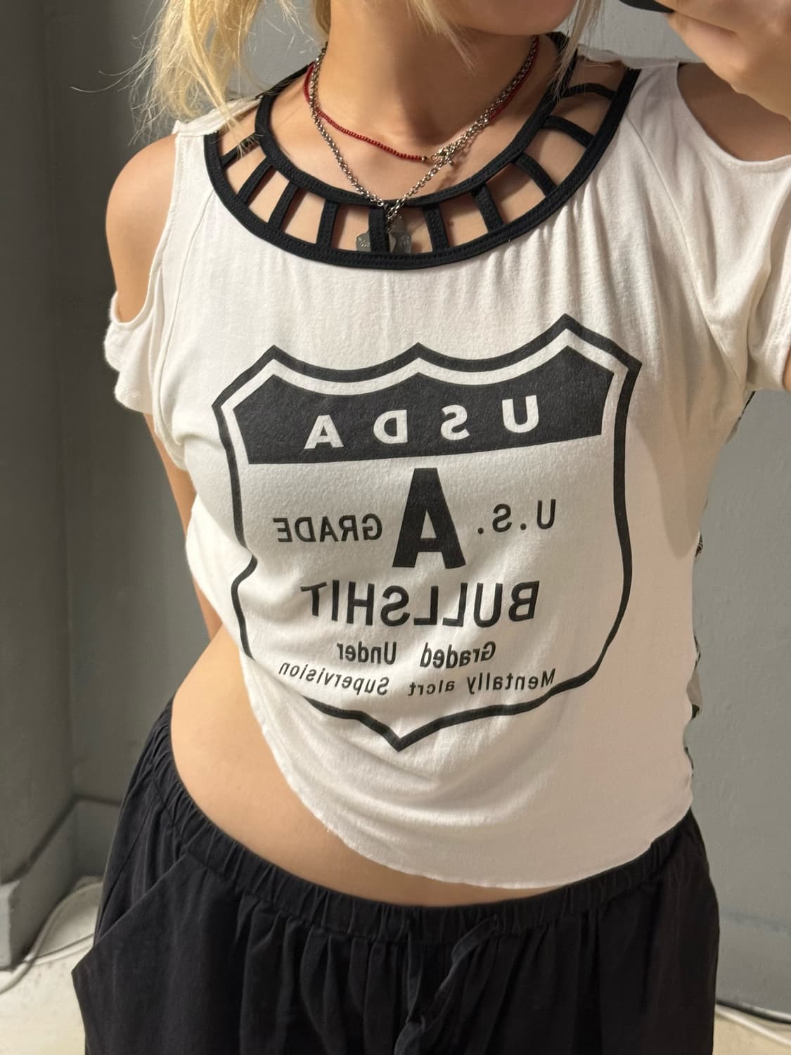 back printing off-shoulder top 상품이미지3