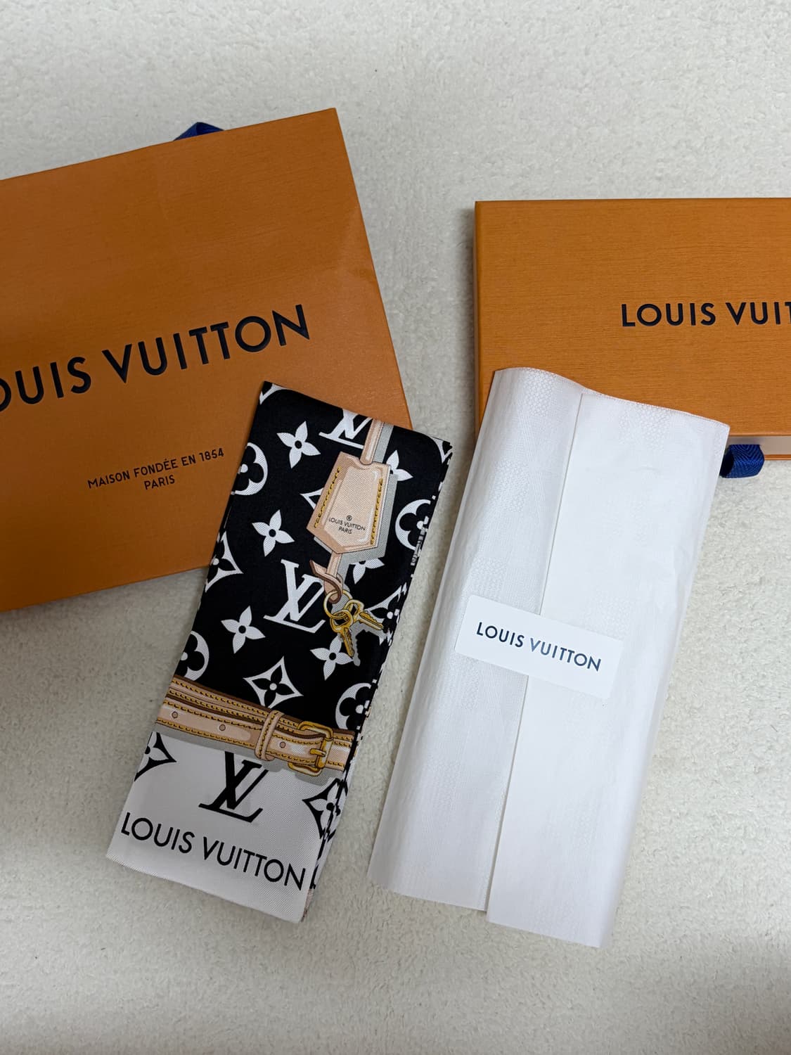 (새상품) 루이비통 모노그램 방도 루이비통 트윌리 루이비통 모노그램 상품이미지1