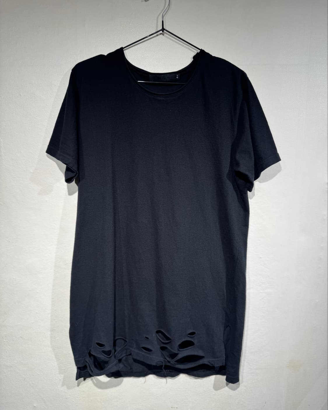 Gostar De Fuga Distressed Black T-shirt  상품이미지1