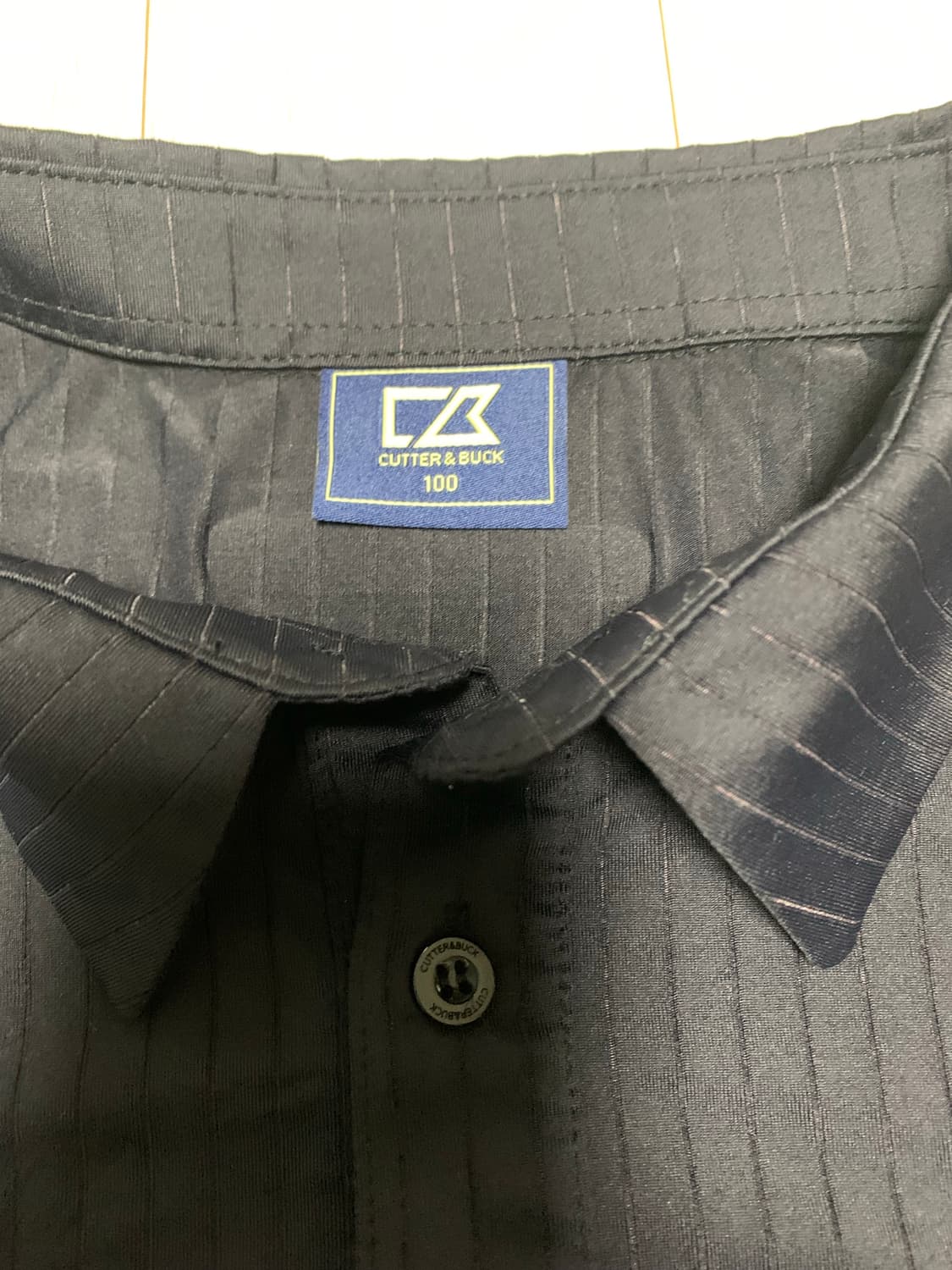 커터 앤 벅 블랙 반팔 카라티 상품이미지3