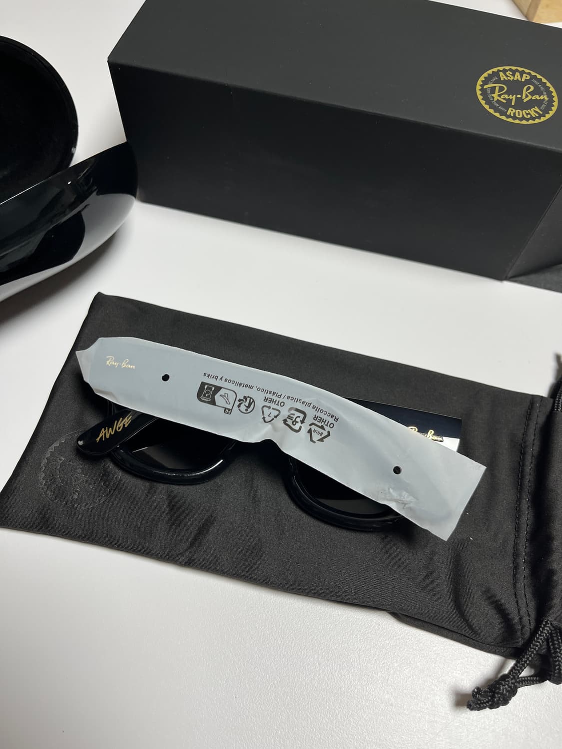 레이밴x에이셉라키 웨이페어러 푸퍼 제니 선글라스 새상품 상품이미지6