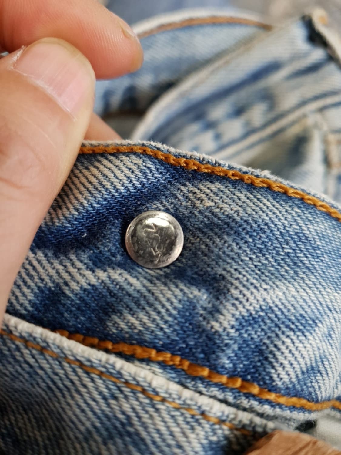 리바이스 90s 501 usa 페인팅 리메이크 데님팬츠

 상품이미지7