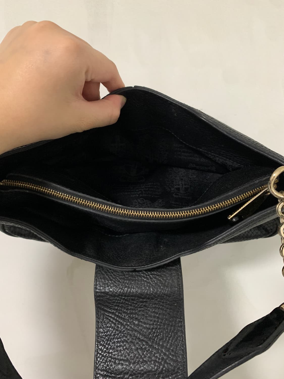 닥스 검정 가죽 숄더백 상품이미지6