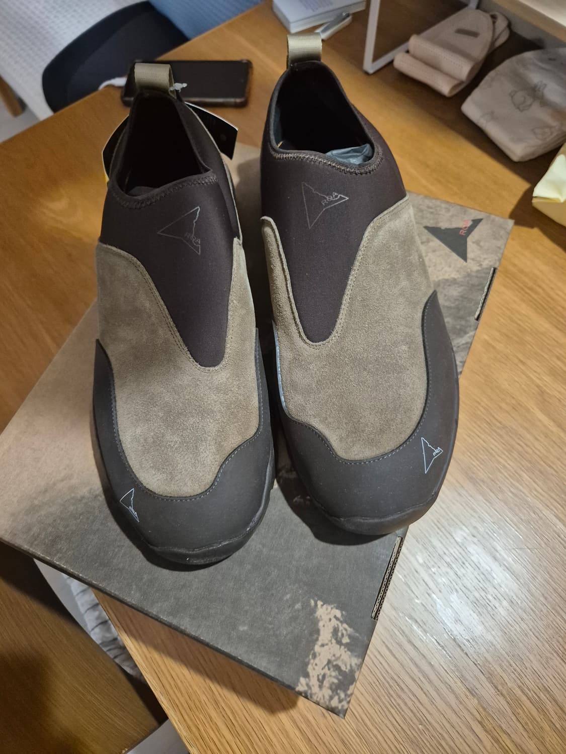 로아 슬립온 44 사이즈 새상품 상품이미지2