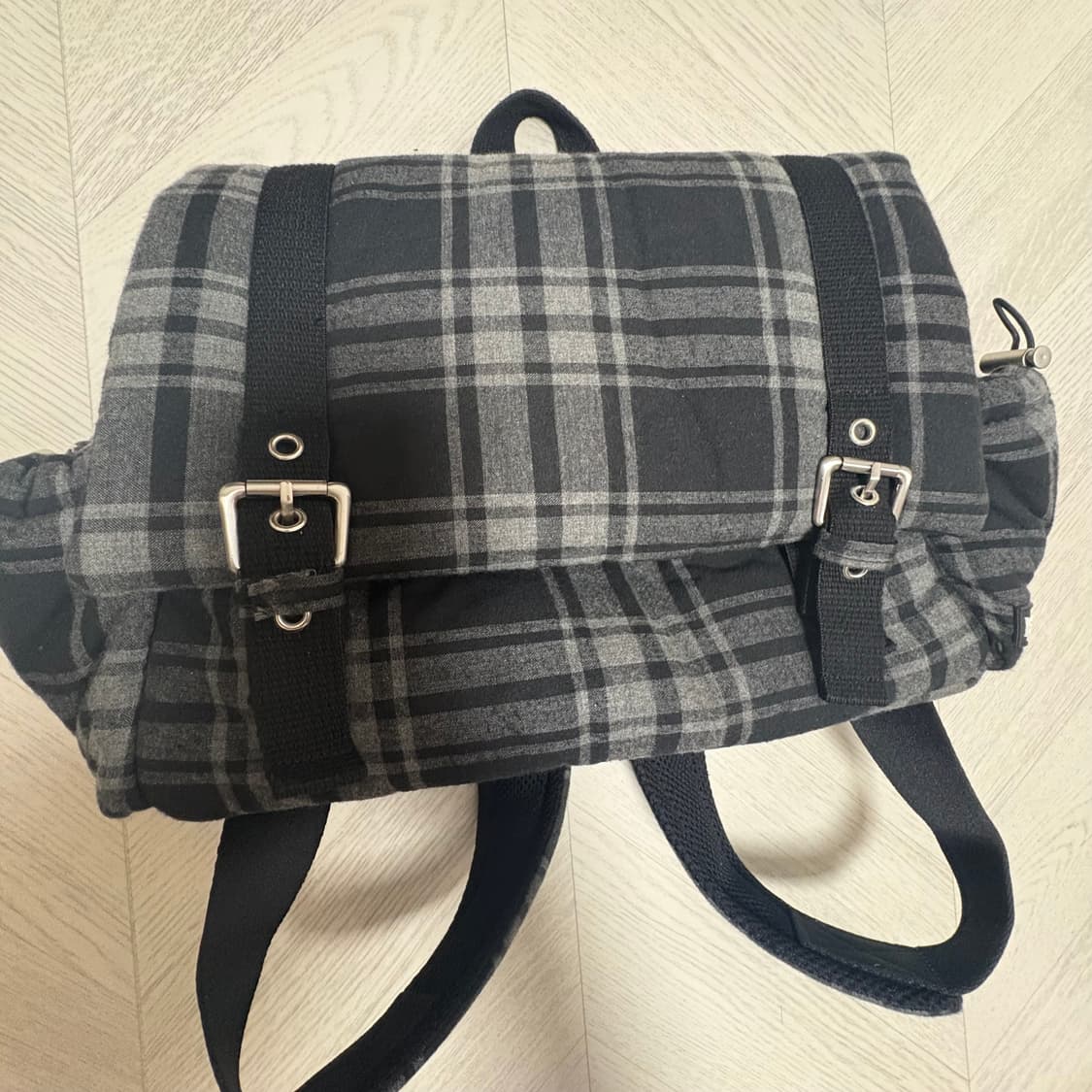 파히섬 네모 체크 백팩 블랙 상품이미지3