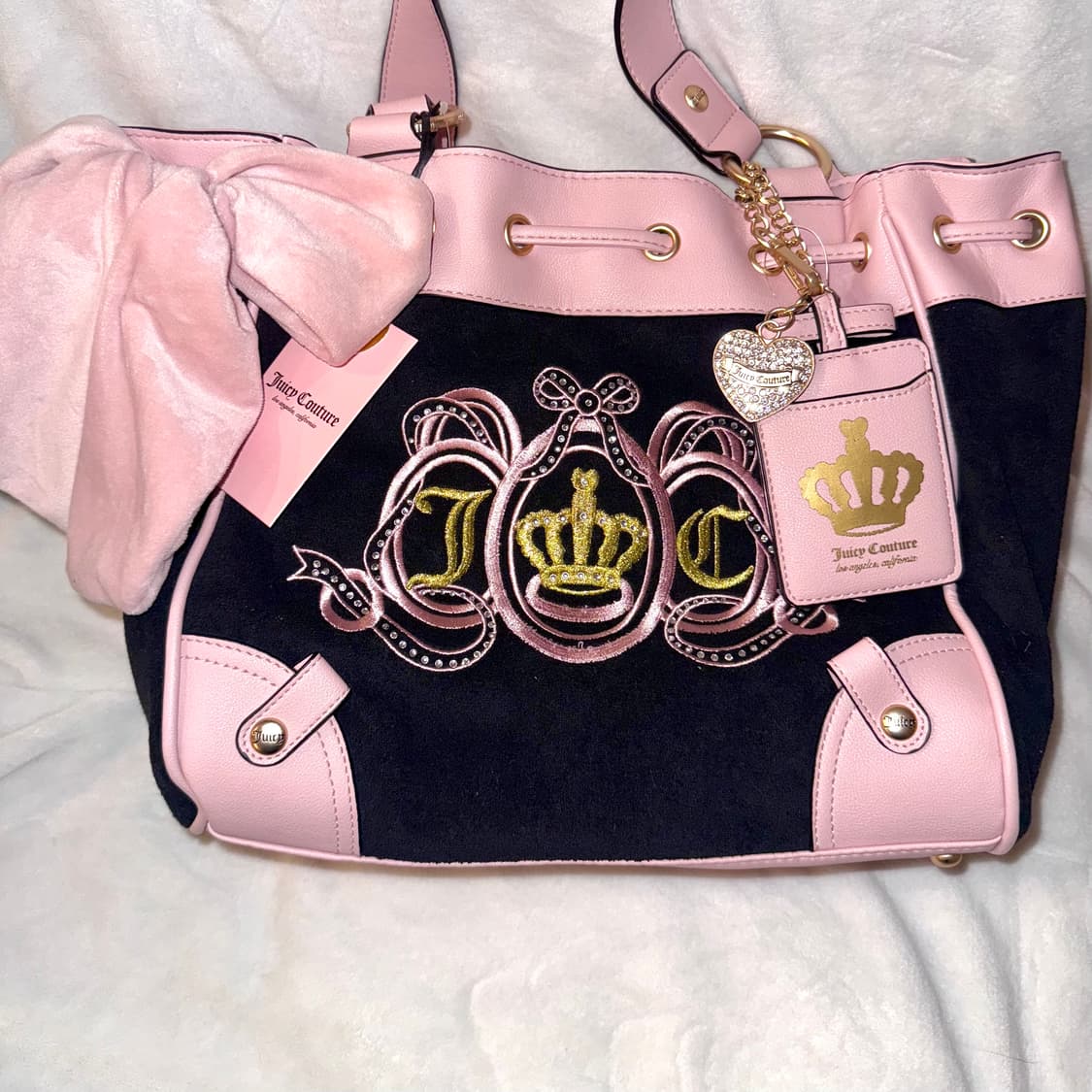 쥬시꾸뛰르 데이드리머 러버그클럽 위켄더 핑크 블랙 벨벳 토트백 상품이미지1