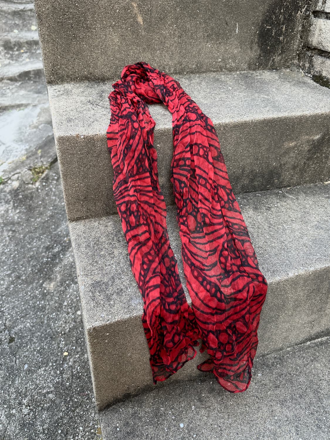 Vintage red pattern scarf  상품이미지1