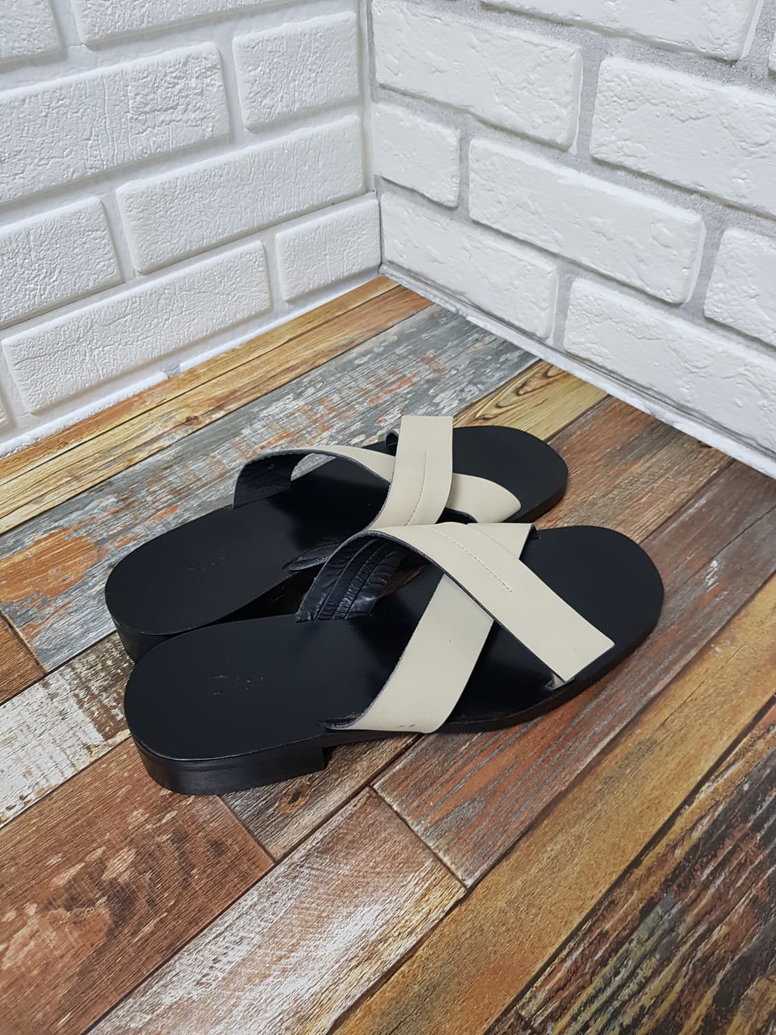 [265~270/정품] 디올옴므 에디슬리먼 레더 샌들 상품이미지1
