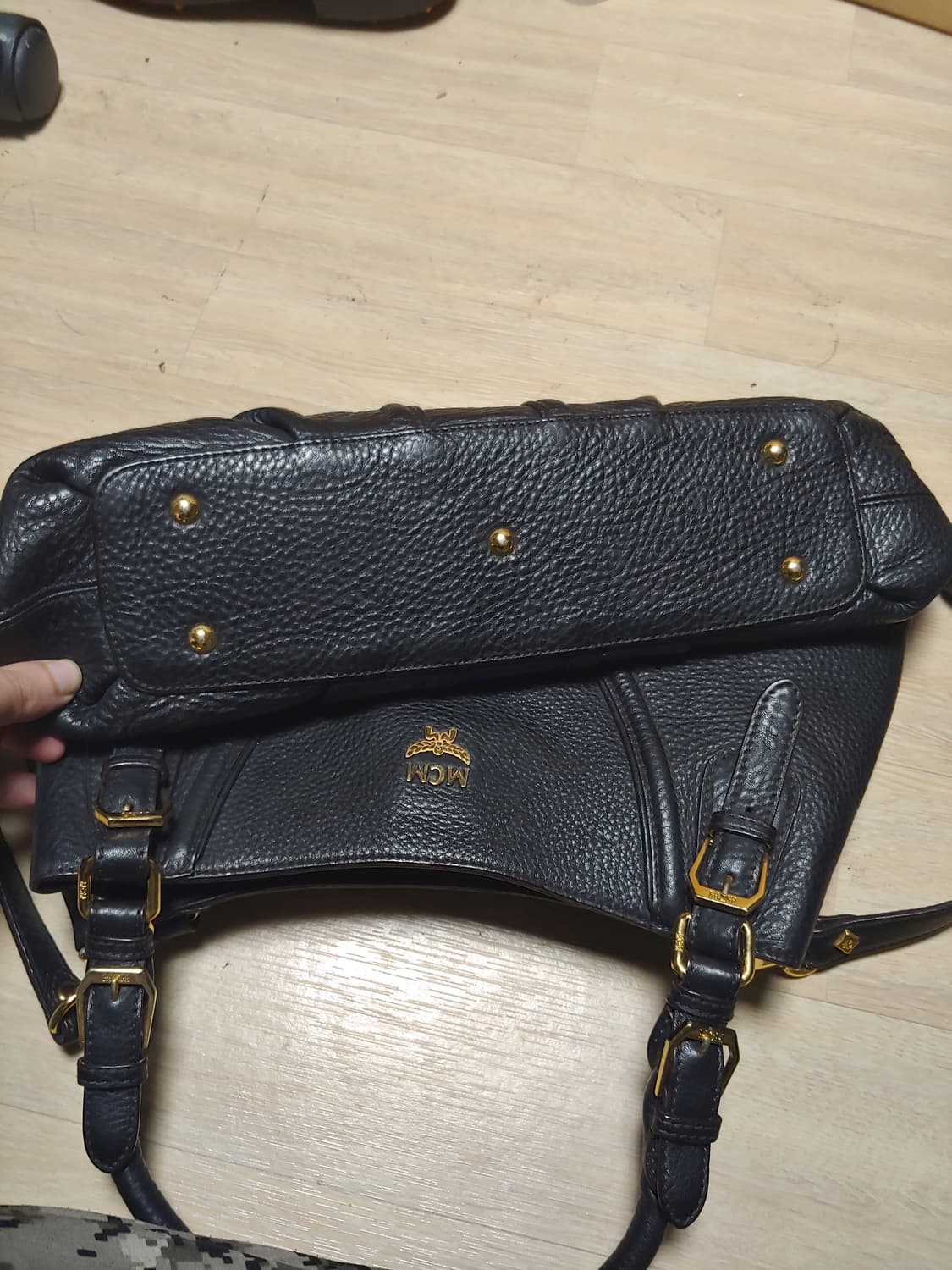 mcm 네츄럴레더 호보백 라지 상품이미지9