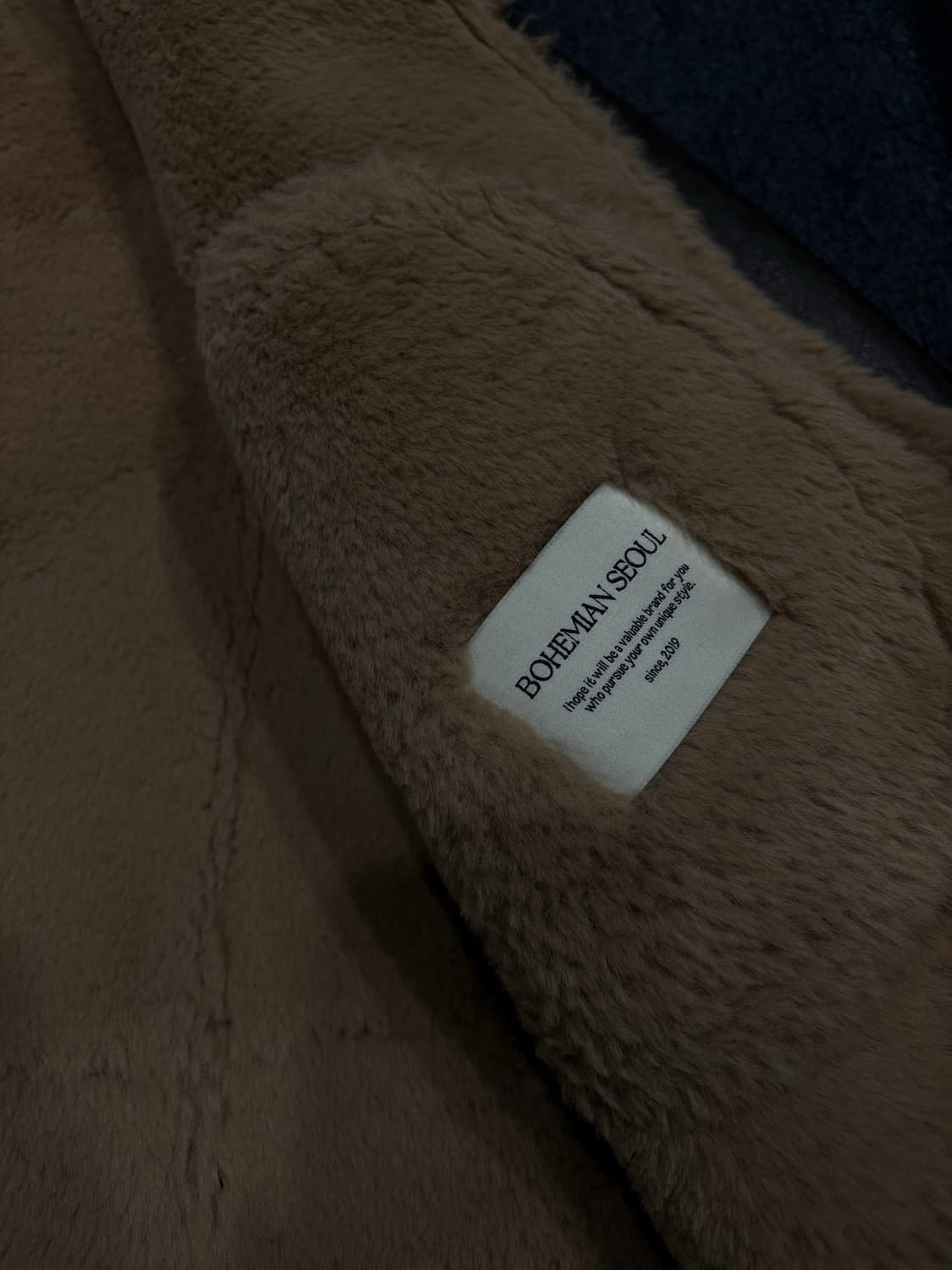 보헤미안서울 하이넥 레더 무스탕 상품이미지3