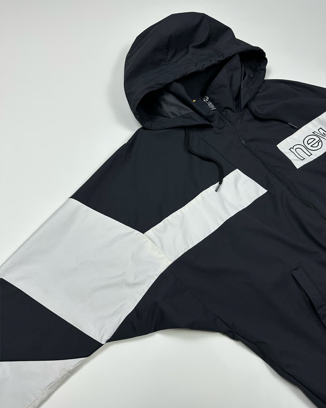 뉴발란스 바람막이 범고래 상품이미지4