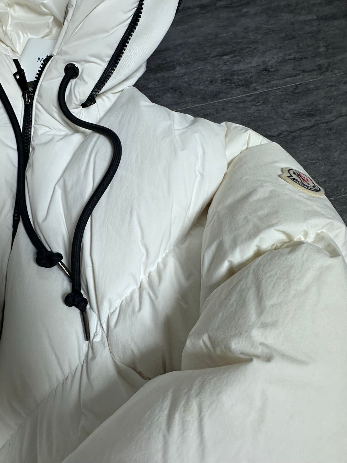 몽클레르 여성 ESTOM 화이트 다운 패딩 상품이미지7