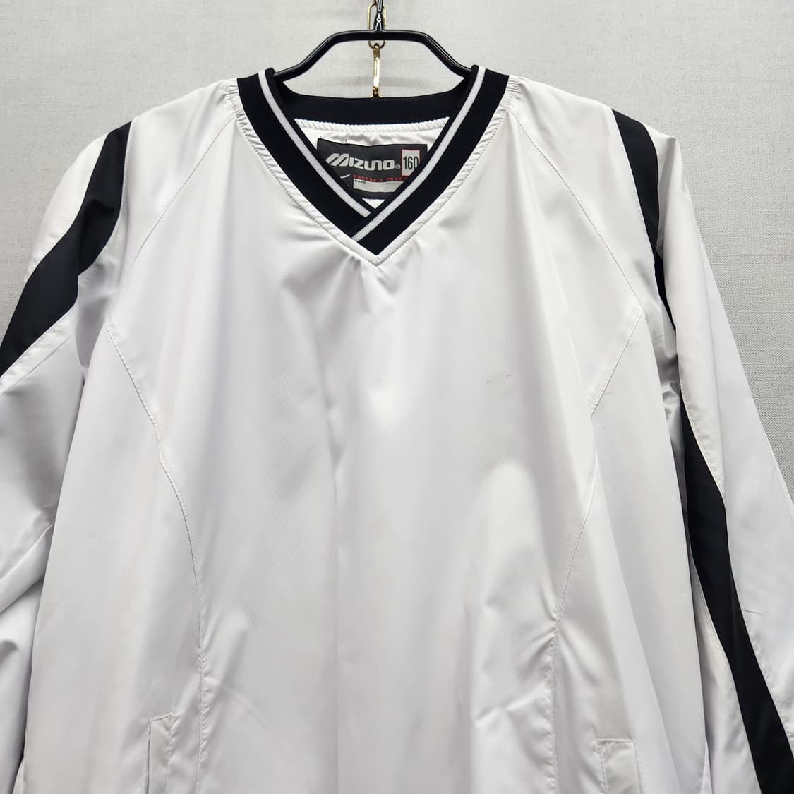 미즈노 로고 브이넥 웜업 M 상품이미지2
