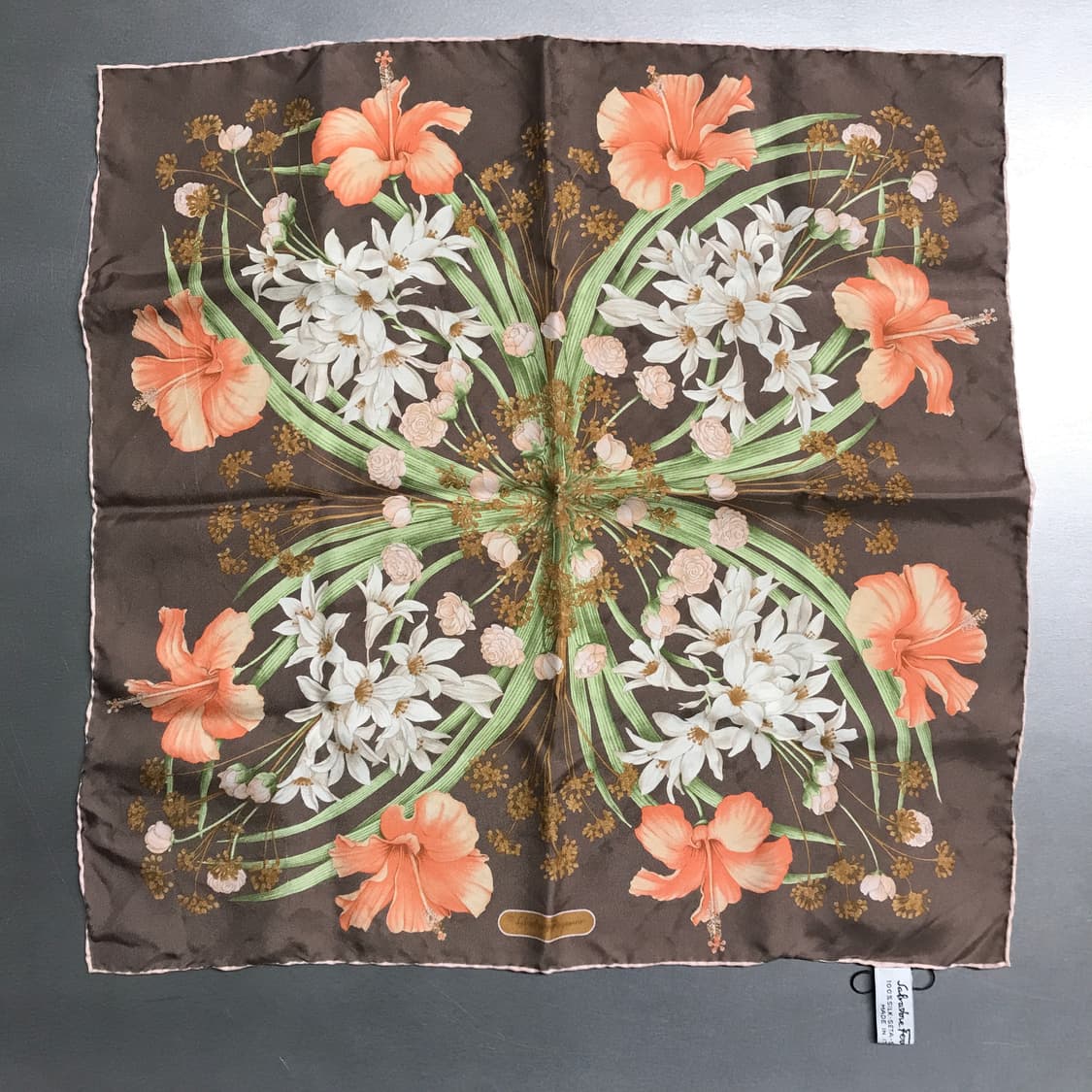 페레가모 실크 스카프 상품이미지3